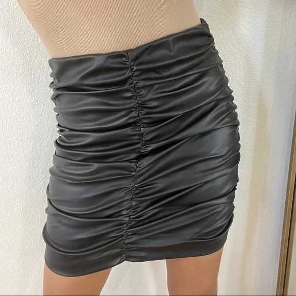 MRSALLIEXO— SOLD OUT - Picture 2 of 8